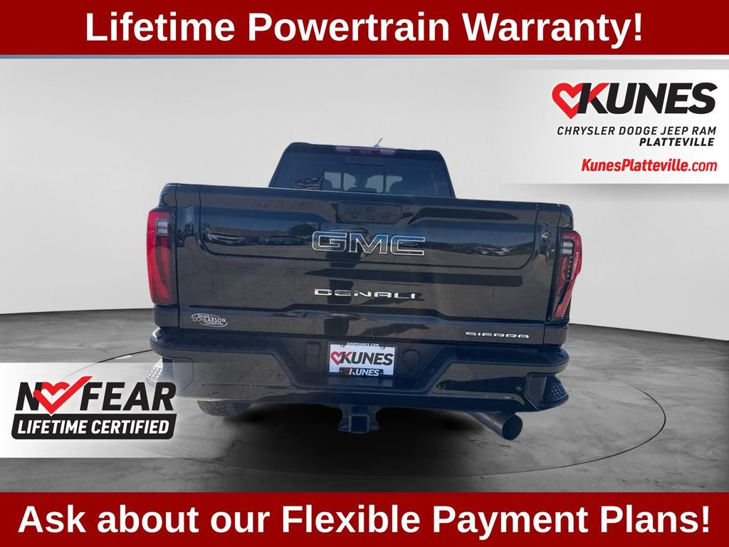 Used 2025 GMC Sierra 3500 Denali Ultimate AWD/4WD image 9