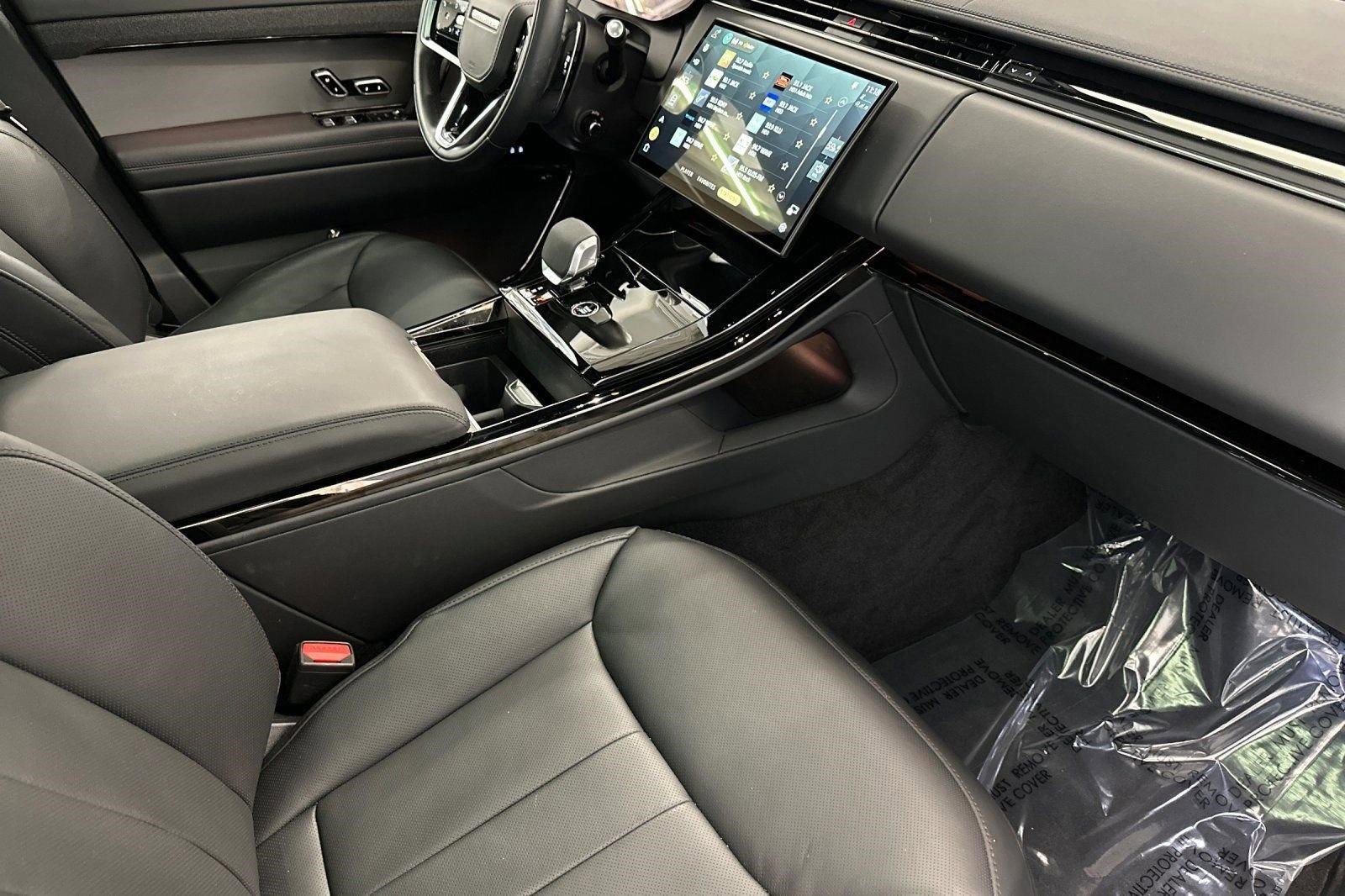 Certified 2025 Land Rover Range Rover Sport SE image 34