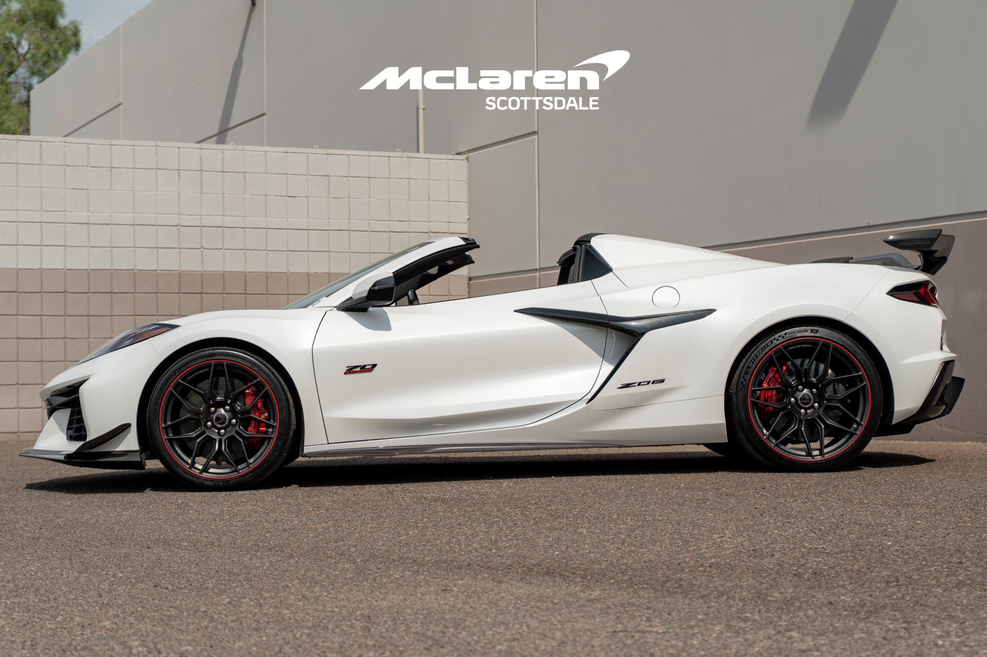 Used 2023 Chevrolet Corvette Z06 w/ Z07 Performance Package RWD image 4