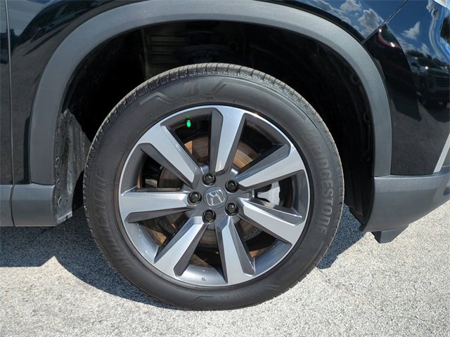 Used 2024 Honda Pilot Touring image 11