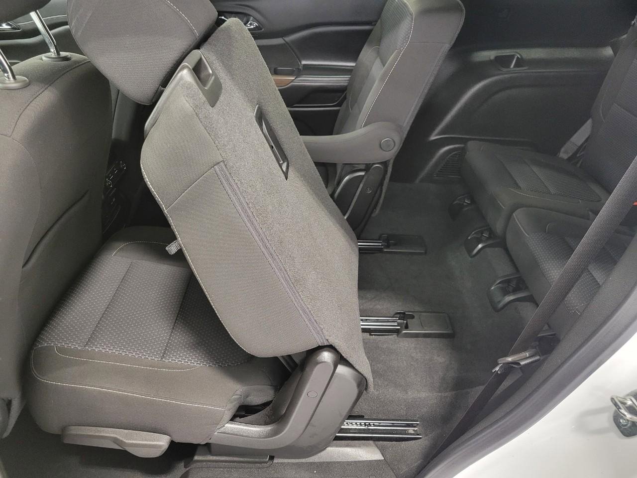 Certified 2023 GMC Acadia SLE w/ Driver Convenience Package image 25