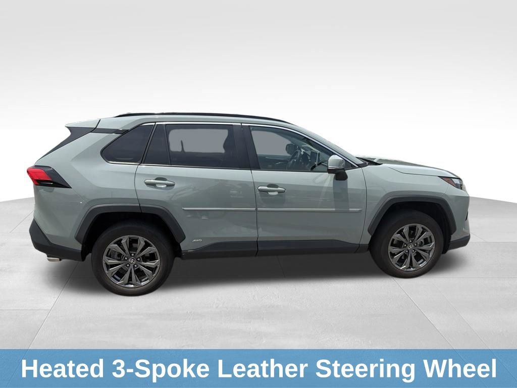 Used 2022 Toyota RAV4 XLE Premium AWD/4WD image 11