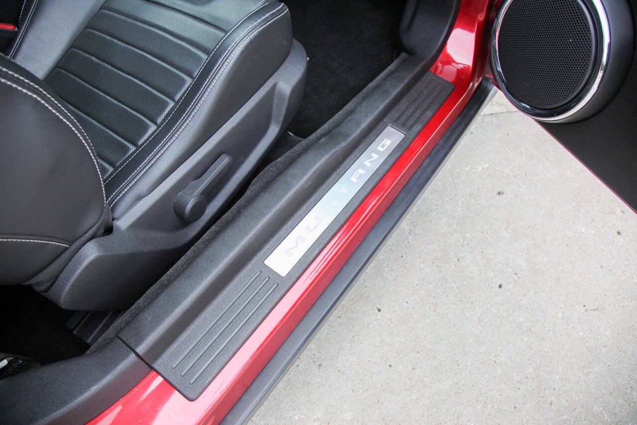 Used 2011 Ford Mustang GT Premium w/ Electronics Pkg RWD image 80