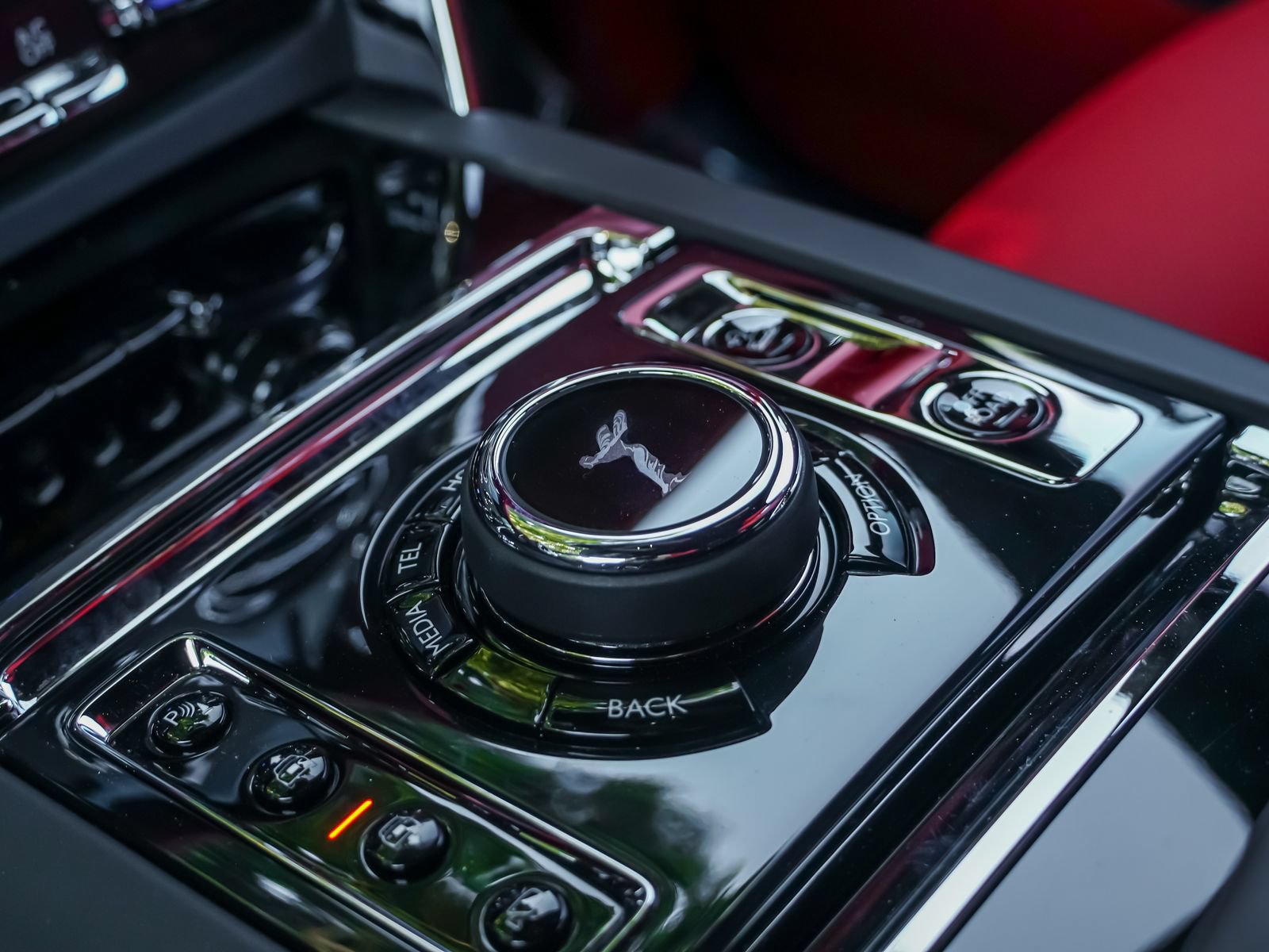 New 2026 Rolls-Royce Cullinan AWD/4WD image 15