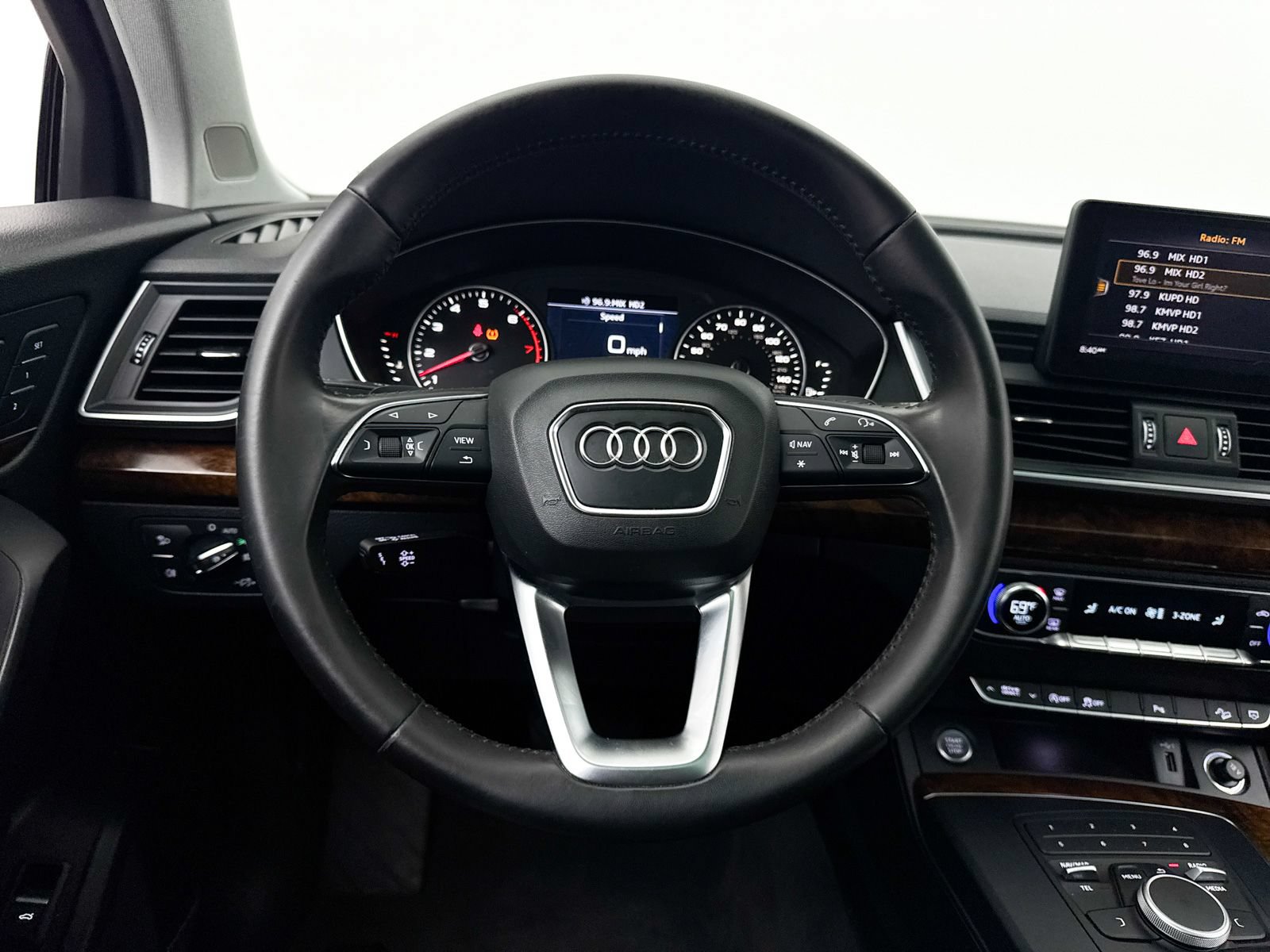 Used 2018 Audi Q5 2.0T Premium Plus w/ Premium Plus Package AWD/4WD image 32