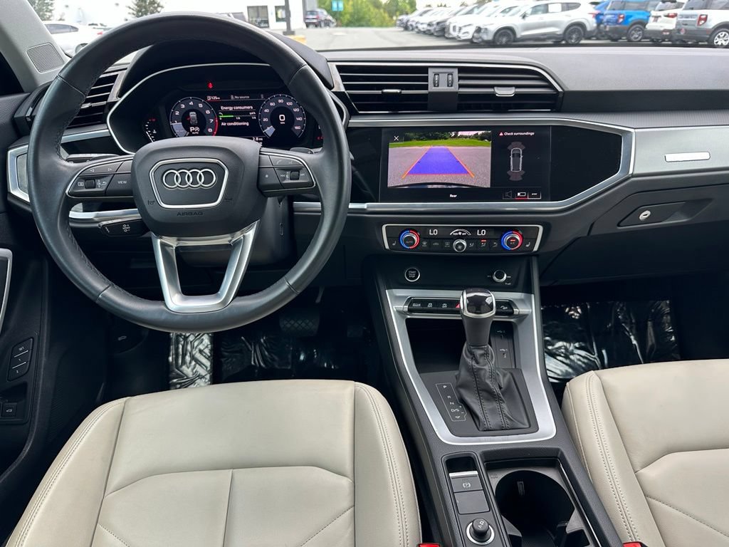 Used 2023 Audi Q3 2.0T Premium w/ Convenience Package AWD/4WD image 5