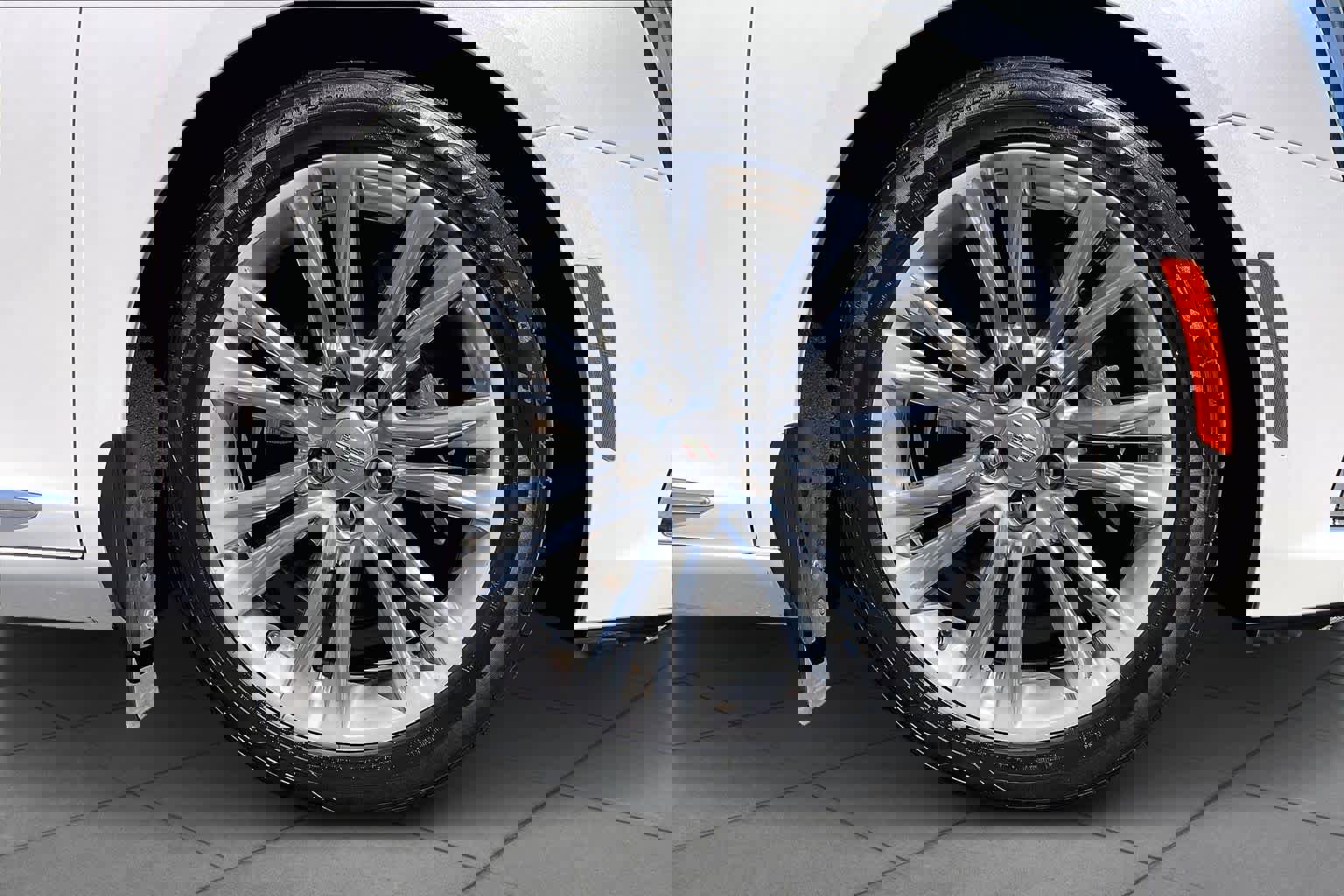 Used 2019 Cadillac XTS Luxury image 10