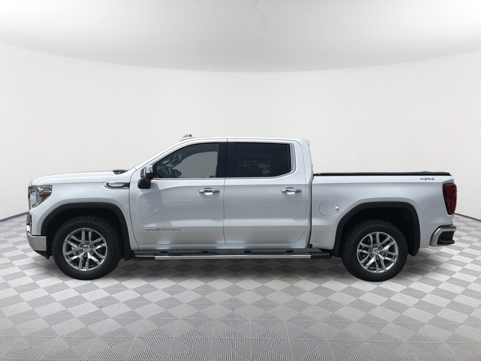 Used 2020 GMC Sierra 1500 SLT AWD/4WD image 2