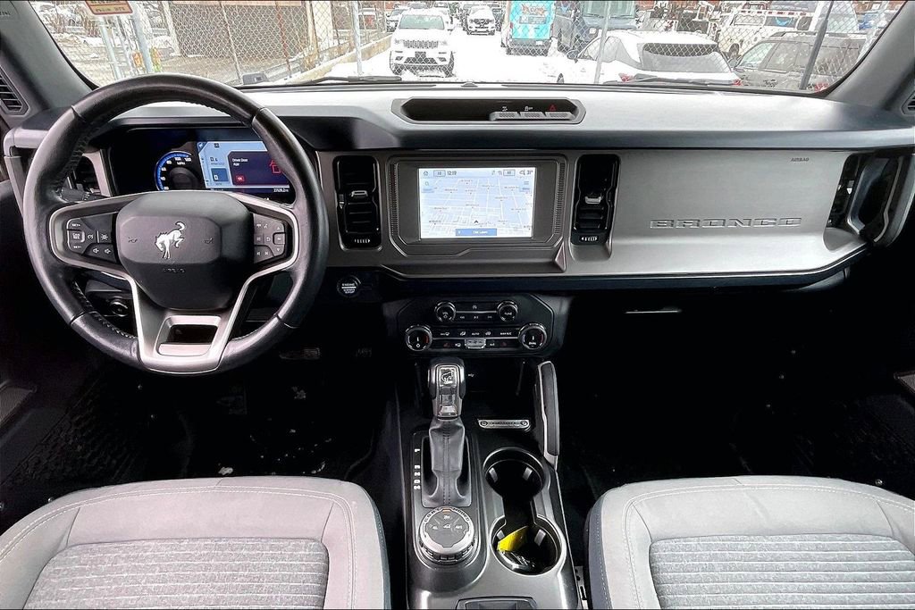 Used 2022 Ford Bronco Outer Banks image 14