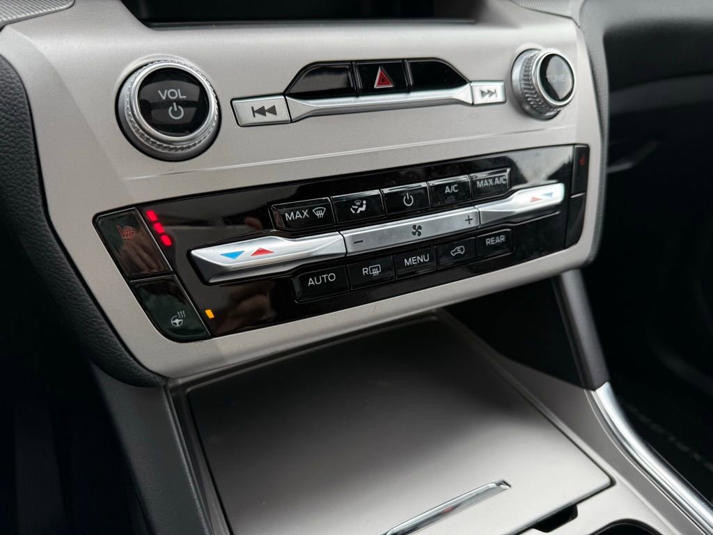 Certified 2023 Ford Explorer XLT w/ Equipment Group 202A image 22