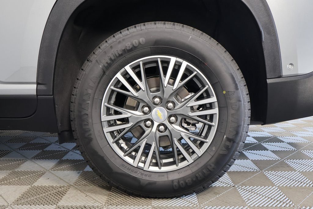 Used 2024 Chevrolet Traverse LT w/ Enhanced Driving Package FWD image 15