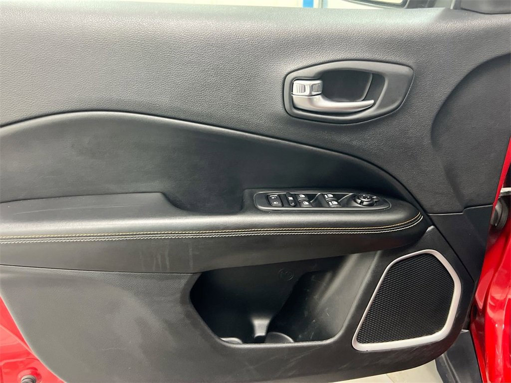 Used 2020 Jeep Compass Latitude image 20