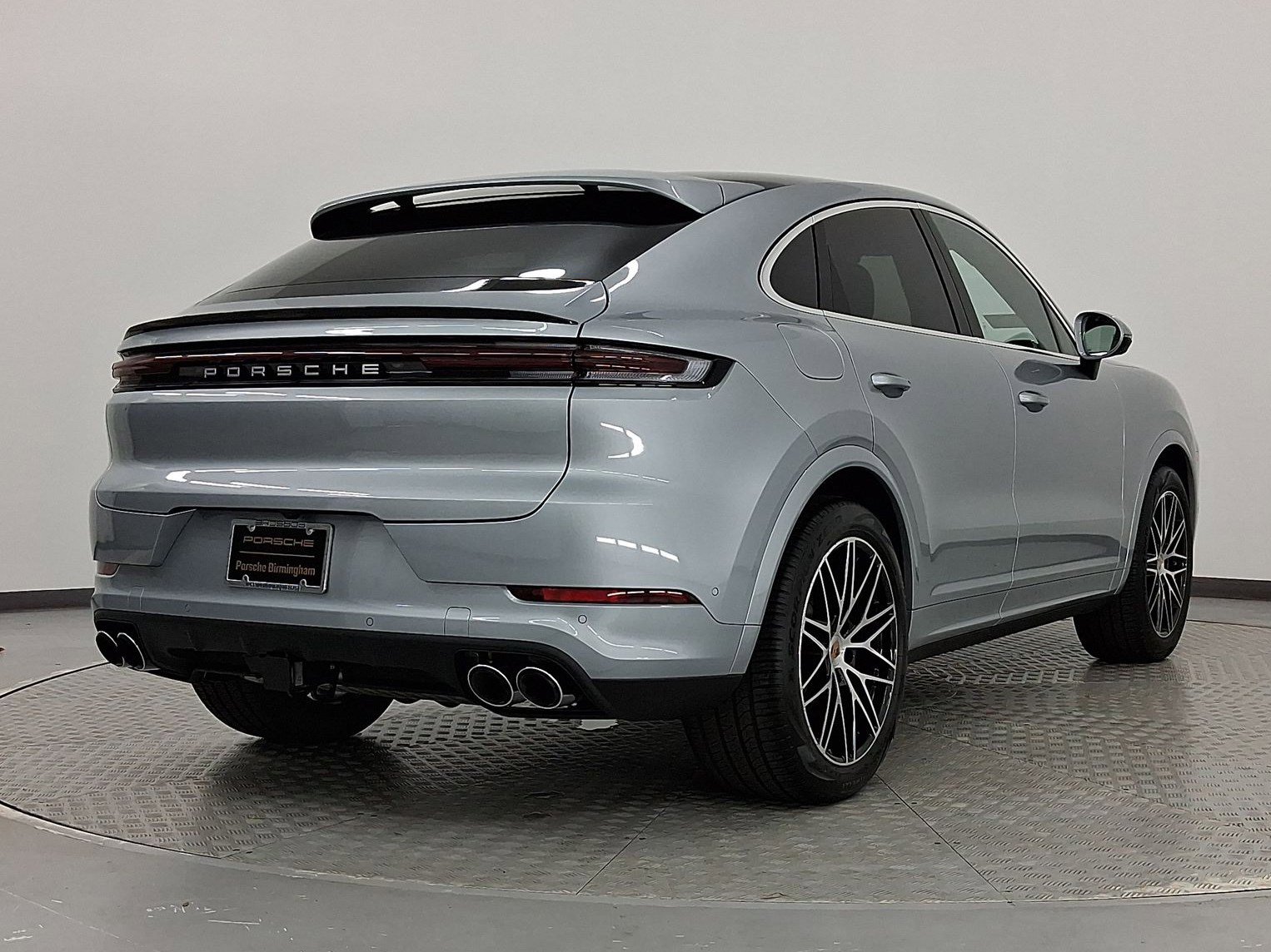 Used 2026 Porsche Cayenne Coupe image 9