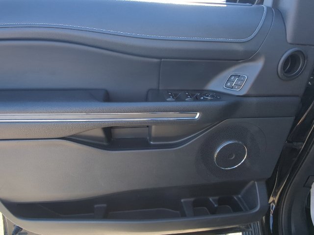 Used 2024 Ford Expedition XLT AWD/4WD image 13