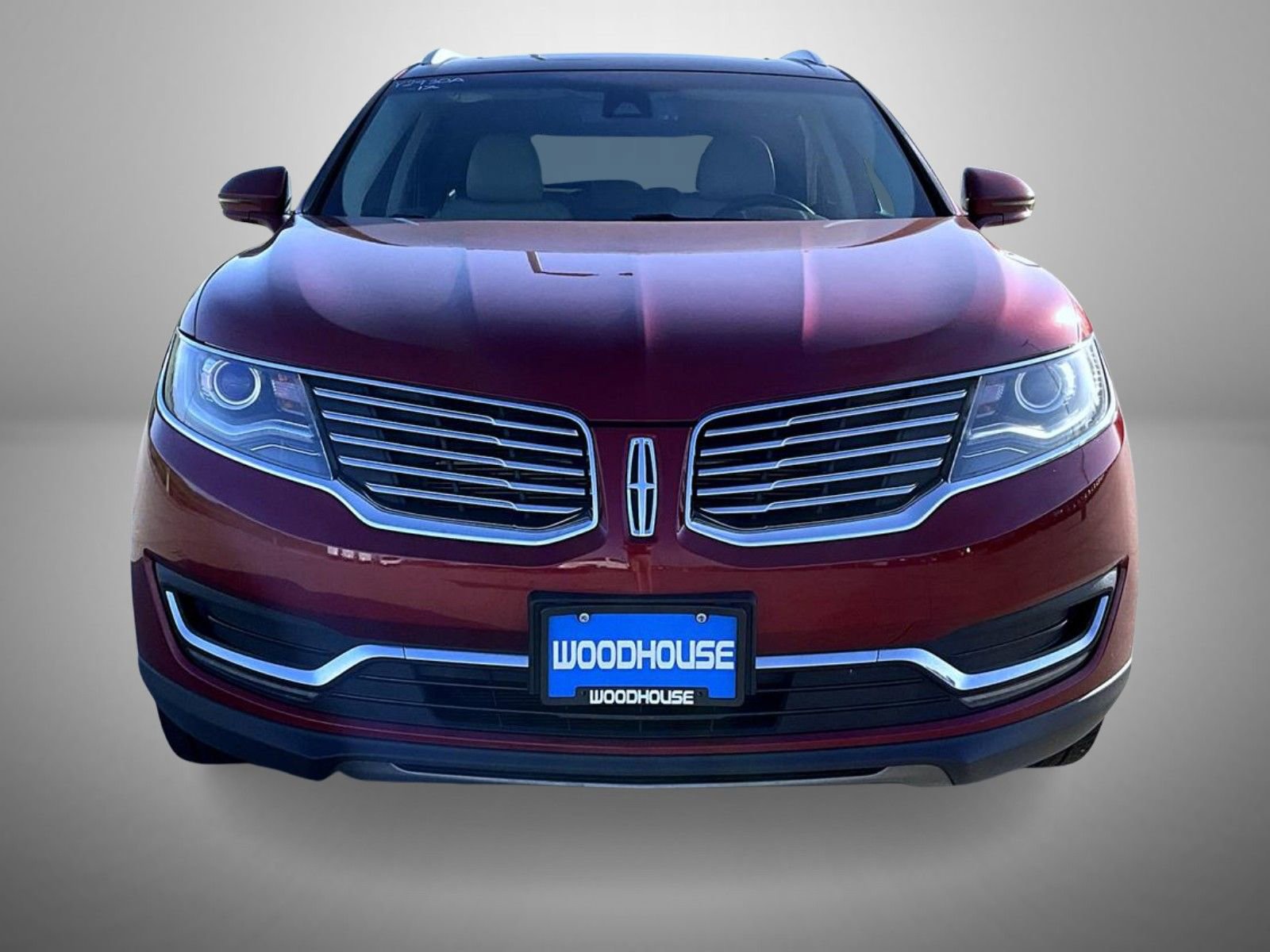 Used 2017 Lincoln MKX Reserve w/ Driver Assistance Package AWD/4WD image 2