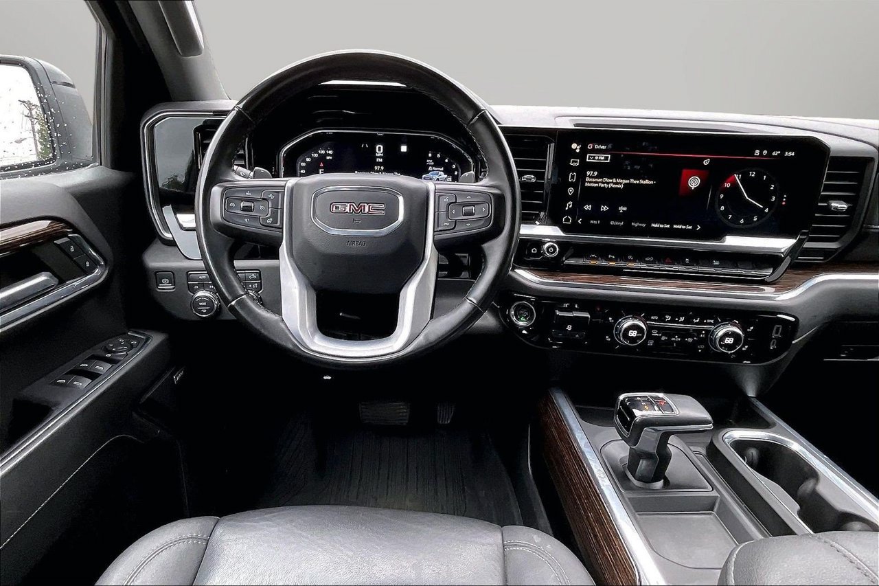 Used 2023 GMC Sierra 1500 Elevation w/ Elevation Premium Package AWD/4WD image 11