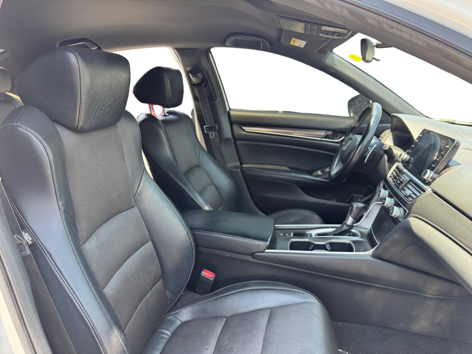Used 2018 Honda Accord Sport image 15