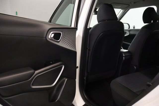 Used 2024 Kia Soul LX w/ Option Group 015 FWD image 24