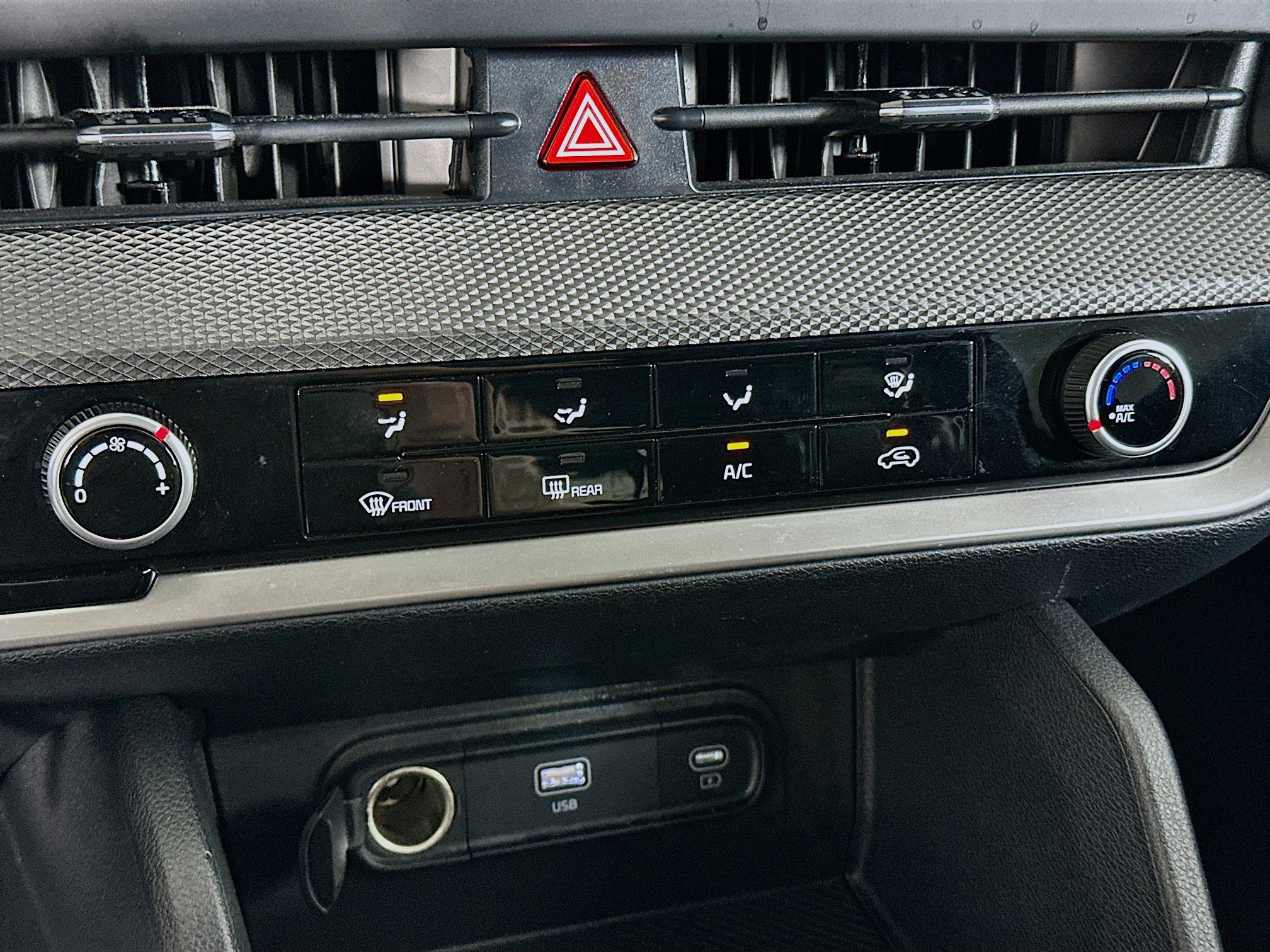 Used 2025 Kia Sportage LX image 23