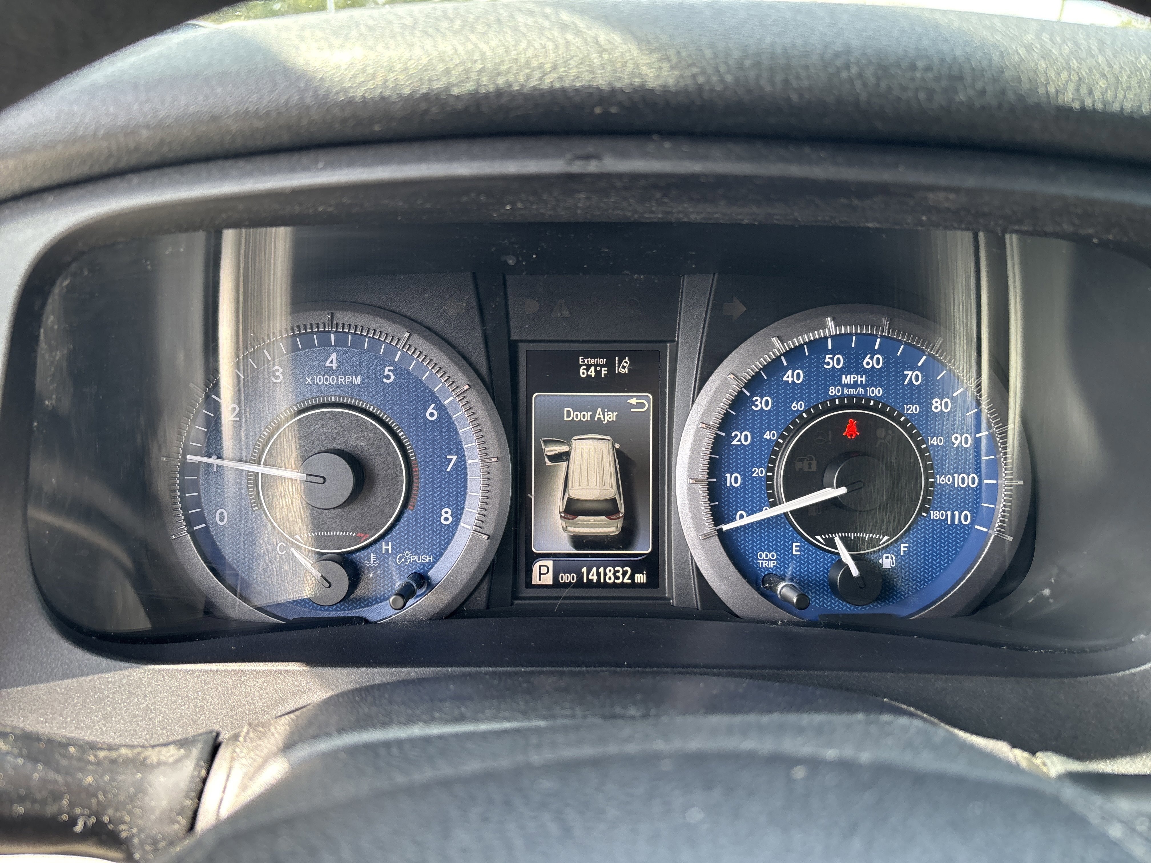 Used 2019 Toyota Sienna LE w/ Outdoor Package FWD image 12