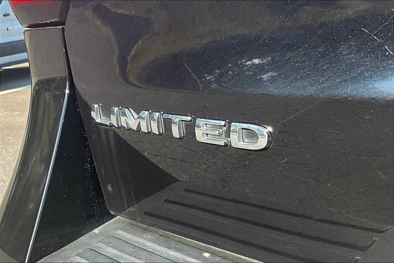 Used 2023 Ford Expedition Limited image 17