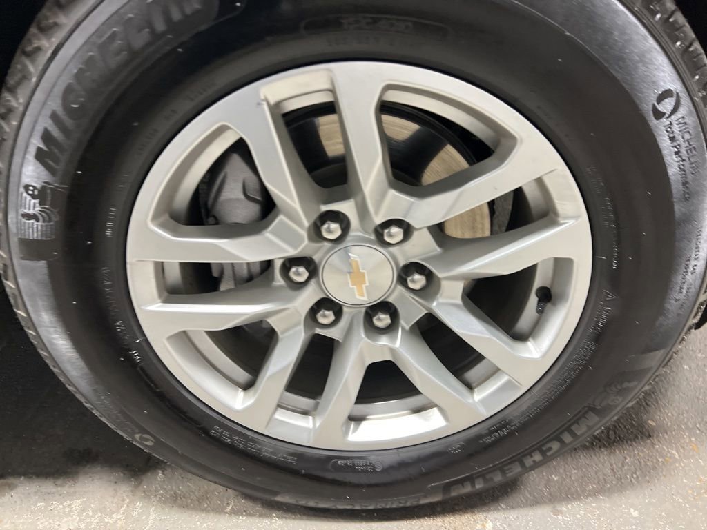 Used 2024 Chevrolet Suburban LT image 50