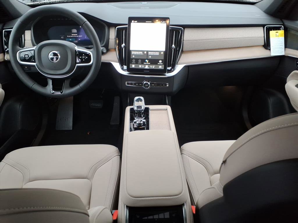 New 2026 Volvo XC90 T8 Plus w/ Protection Package Premier image 11