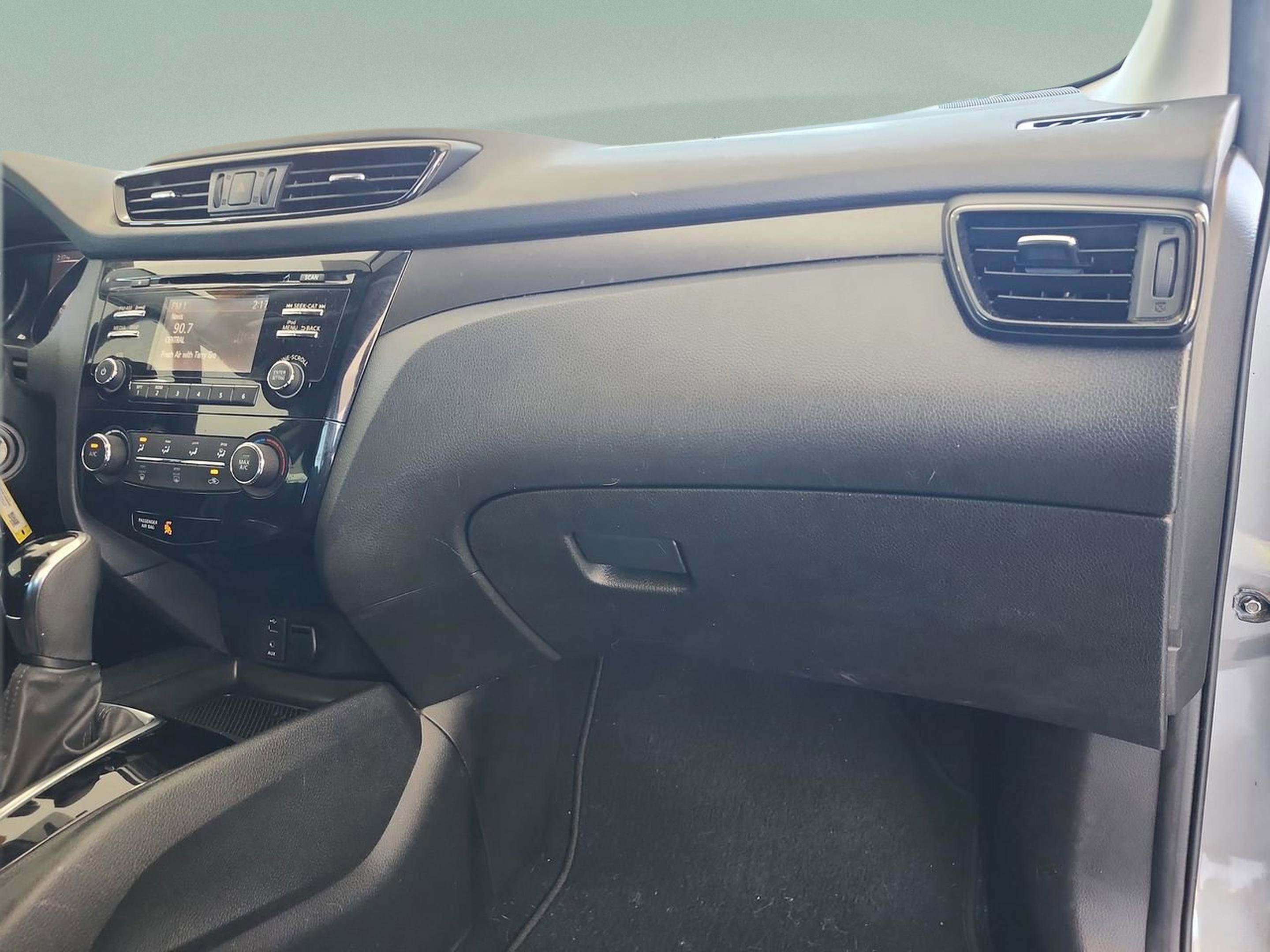 Used 2018 Nissan Rogue Sport S w/ S Appearance Package FWD image 20