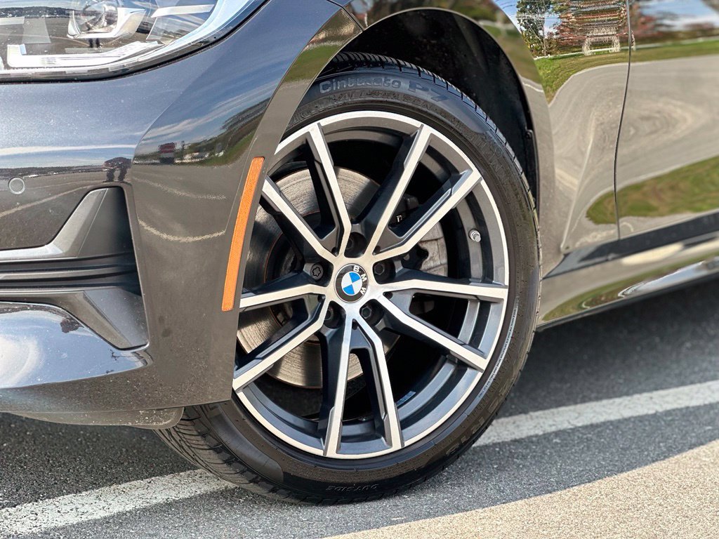 Certified 2021 BMW 330i xDrive Sedan w/ Convenience Package AWD/4WD image 2