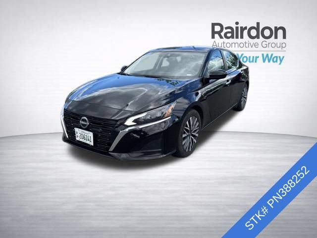 Used 2023 Nissan Altima 2.5 SV FWD image 3