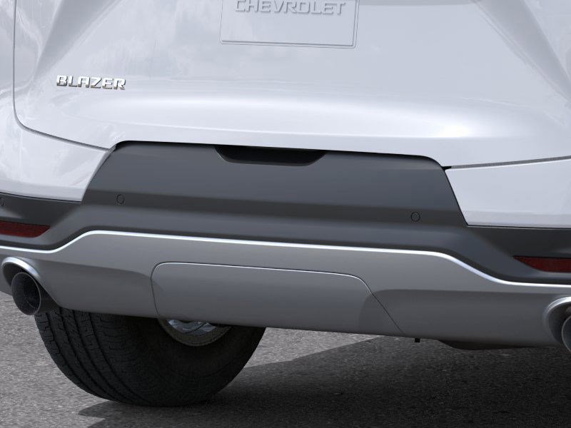 New 2025 Chevrolet Blazer LT w/ Convenience Package FWD image 16