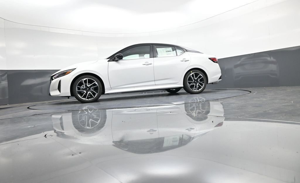 Certified 2025 Nissan Sentra SR w/ SR Premium Package FWD image 39