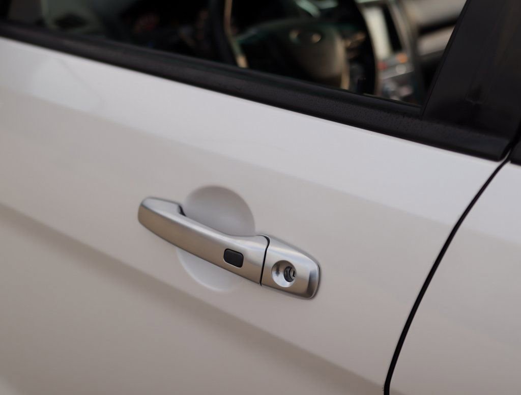 Used 2017 Ford Explorer Platinum image 44