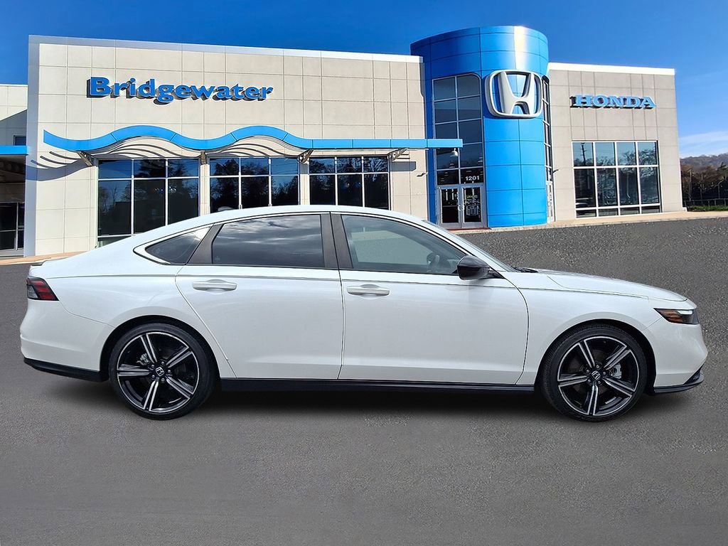 Used 2023 Honda Accord Sport image 7