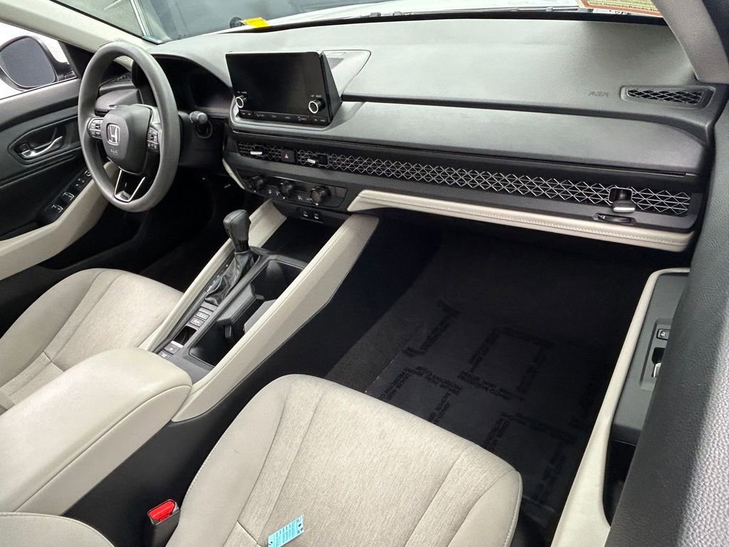 Used 2023 Honda Accord EX image 44