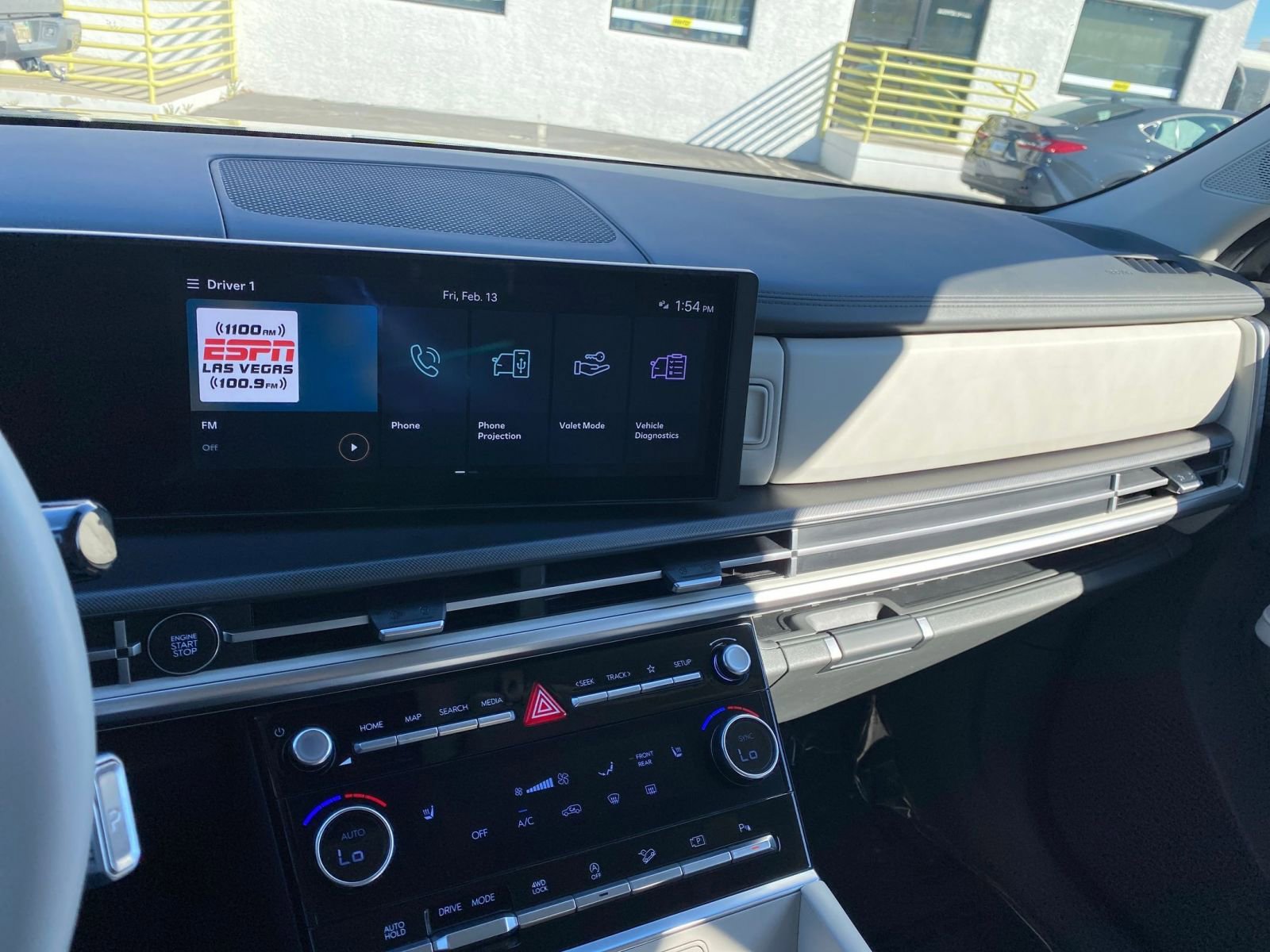 Used 2025 Hyundai Santa Fe SEL image 17