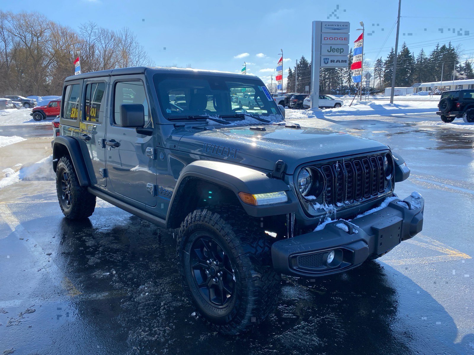 Used 2025 Jeep Wrangler Willys image 6