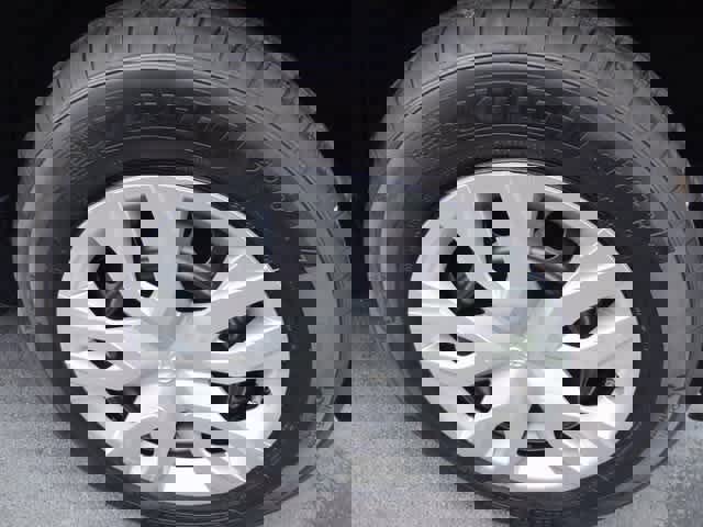 Used 2023 Toyota Corolla Cross L image 13