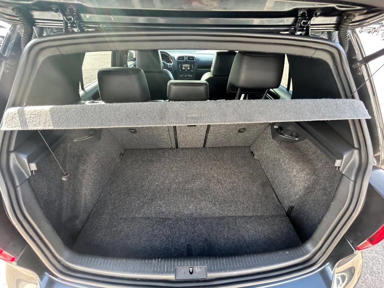 Used 2011 Volkswagen GTI 4-Door image 9