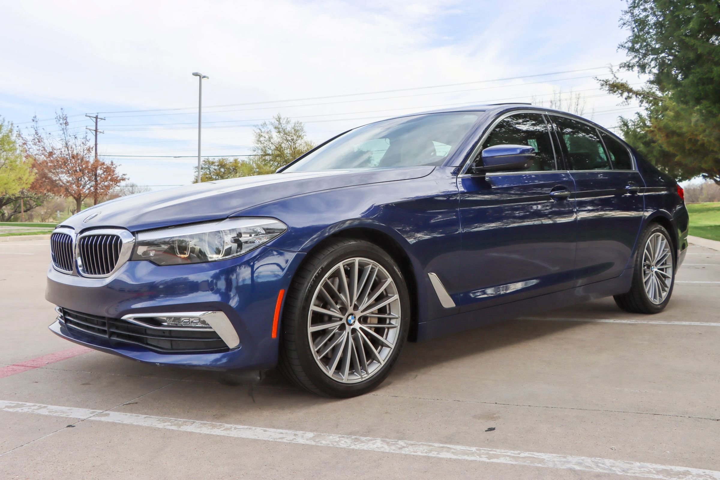 Used 2017 BMW 530i image 3