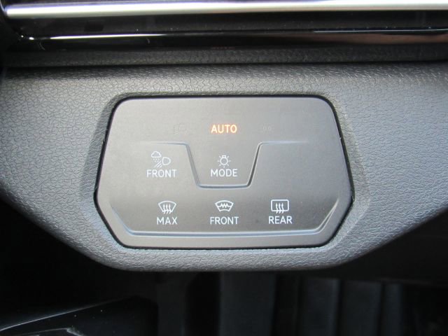 Used 2021 Volkswagen ID.4 Pro S w/ Gradient Package image 38