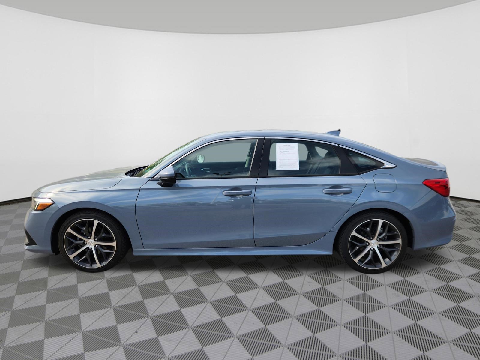 Used 2024 Honda Civic Touring image 5