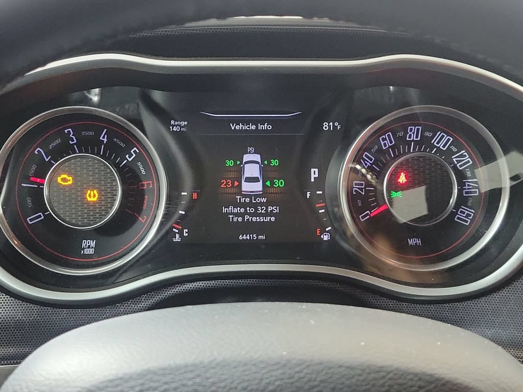 Used 2015 Dodge Challenger R/T Plus RWD image 19