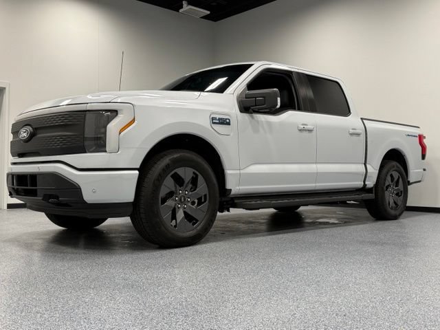 Used 2025 Ford F150 Lightning Flash AWD/4WD image 5