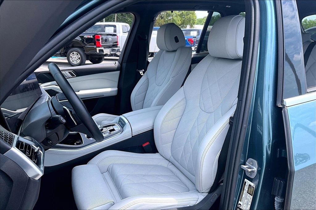 Used 2024 BMW X5 xDrive40i w/ Executive Package AWD/4WD image 18
