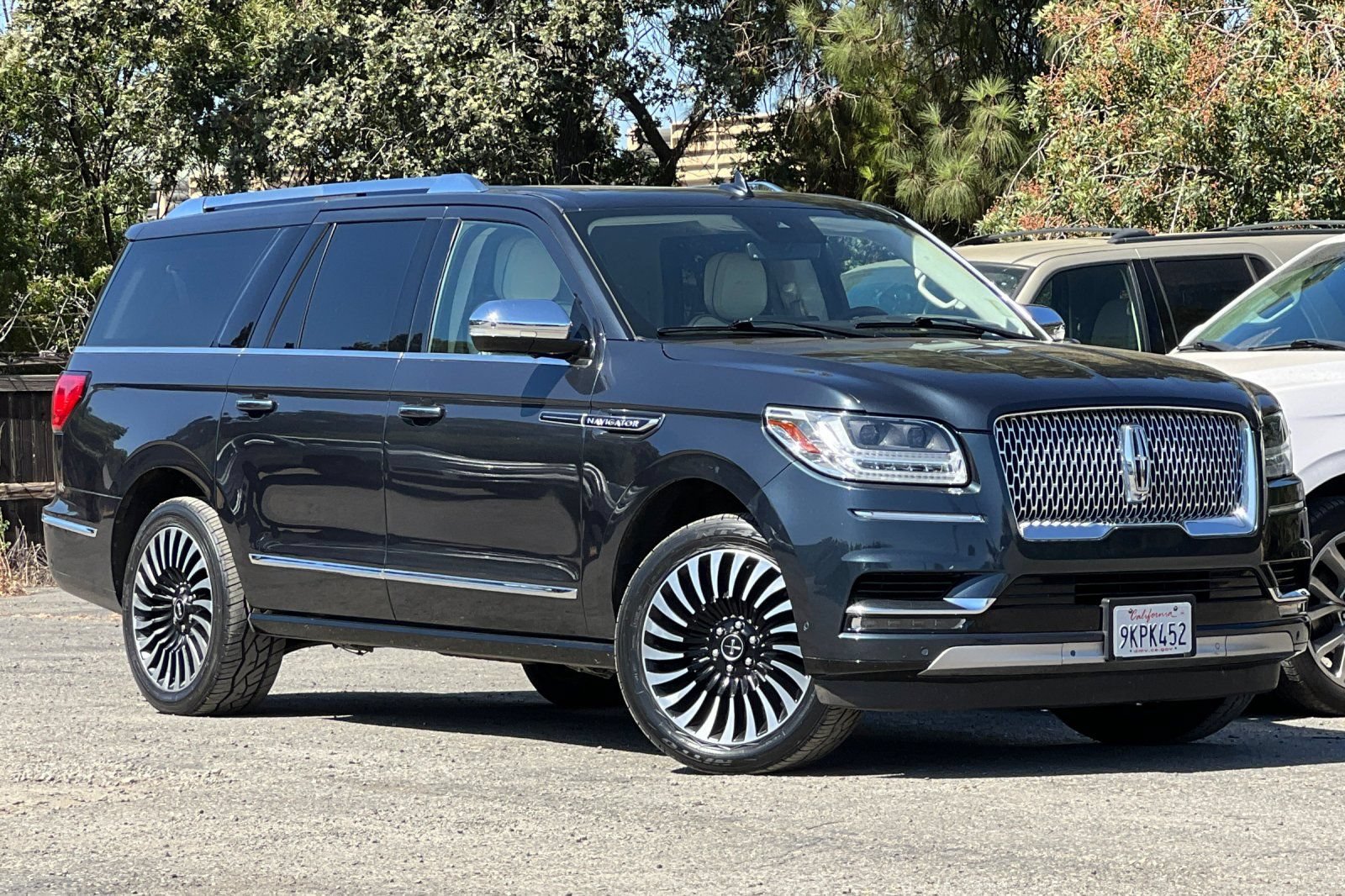 Used 2021 Lincoln Navigator L Black Label AWD/4WD image 2