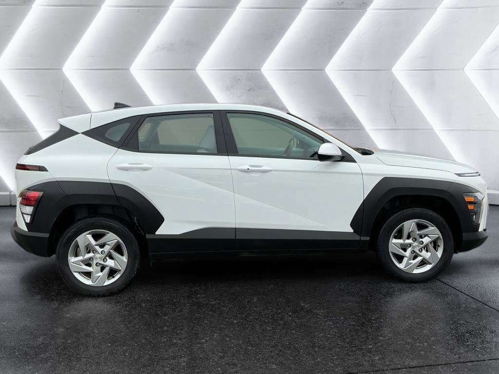 Certified 2026 Hyundai Kona SE image 3