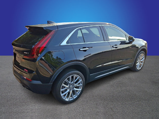 Used 2021 Cadillac XT4 Luxury w/ Cold Weather Package AWD/4WD image 4
