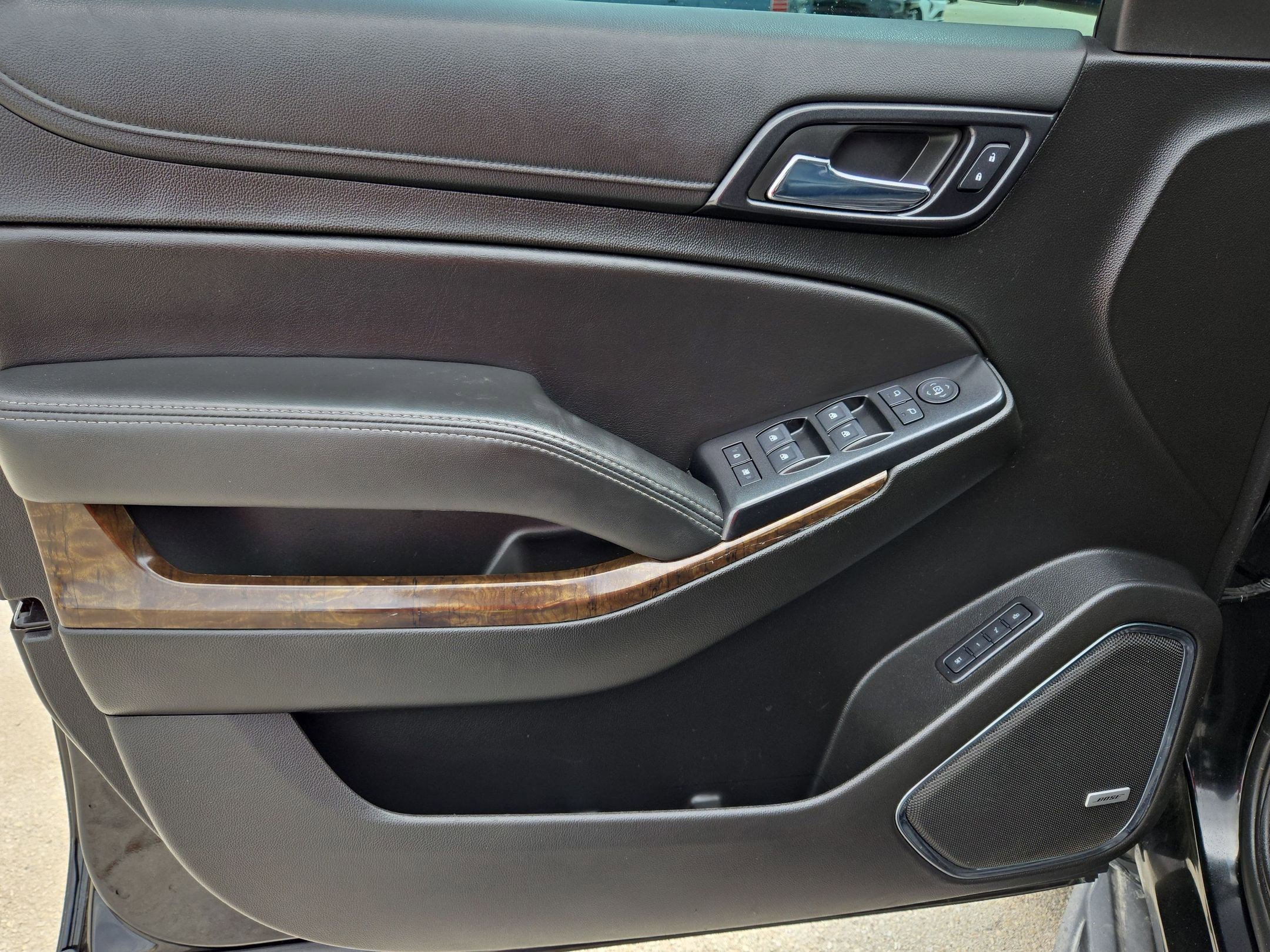 Used 2019 Chevrolet Suburban LT image 11