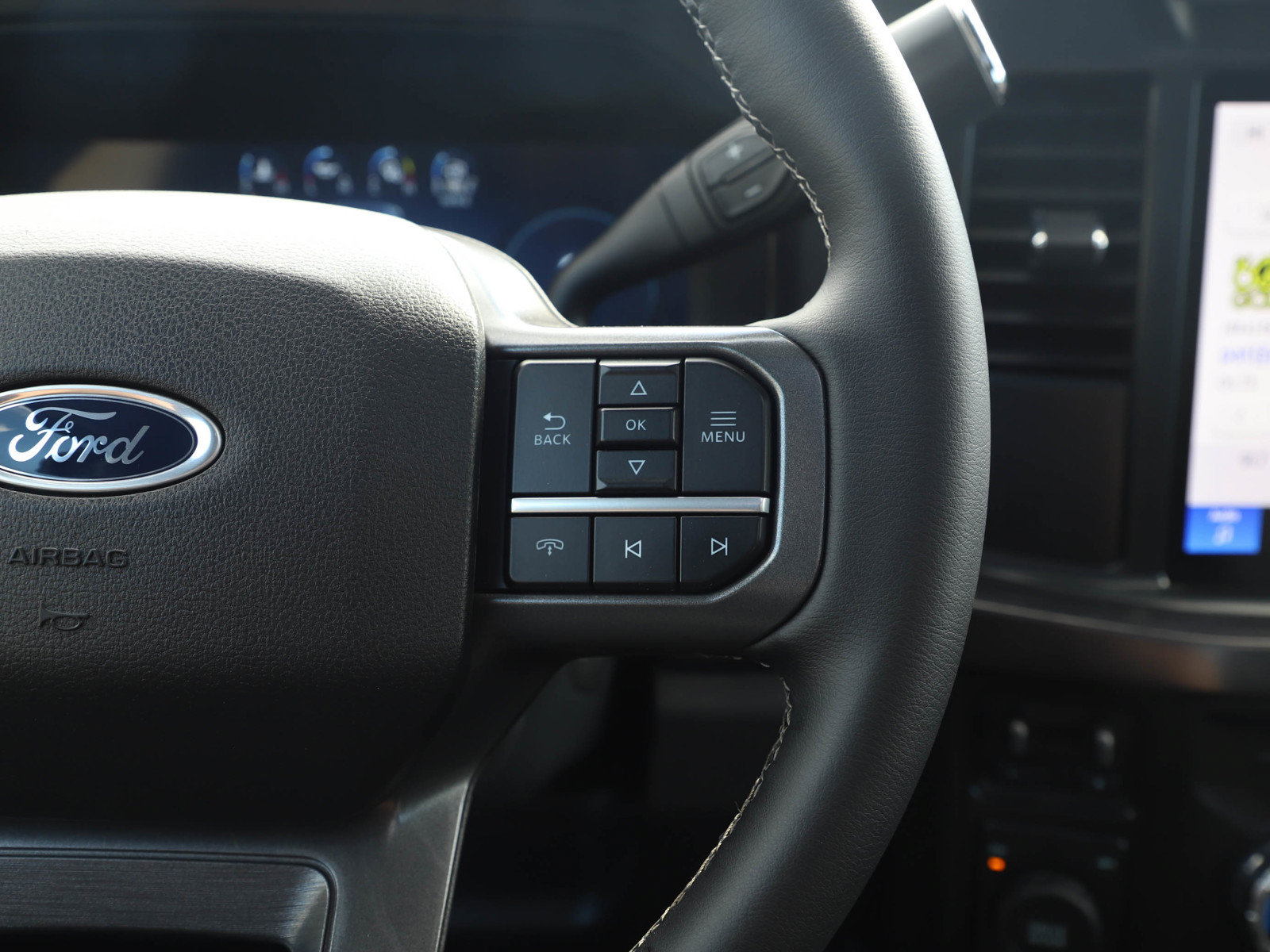 Used 2026 Ford F350 Lariat AWD/4WD image 26